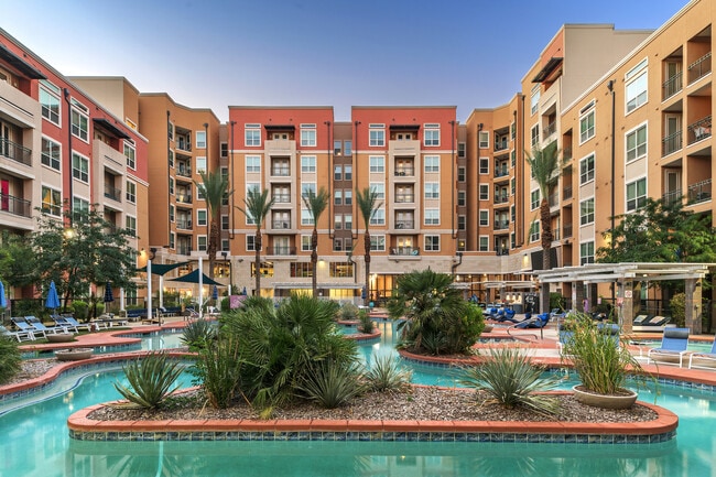 Foto del edificio - The District on Apache