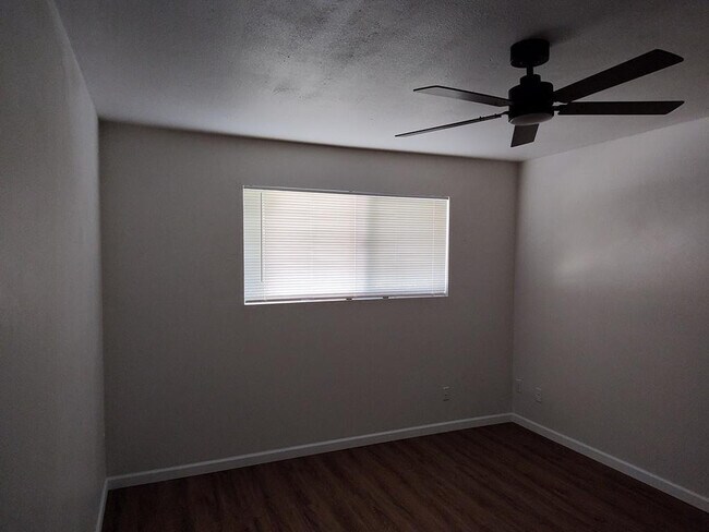Foto del edificio - 2179 E Palmcroft Dr