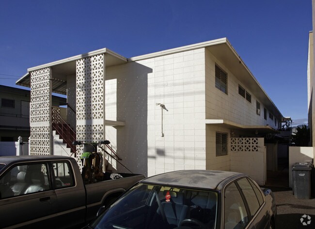 Building Photo - Hale Manako
