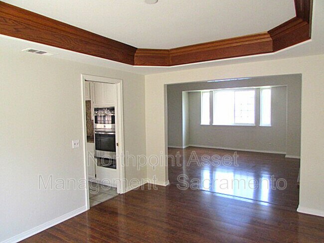 Foto del edificio - 5700 Fox Ct