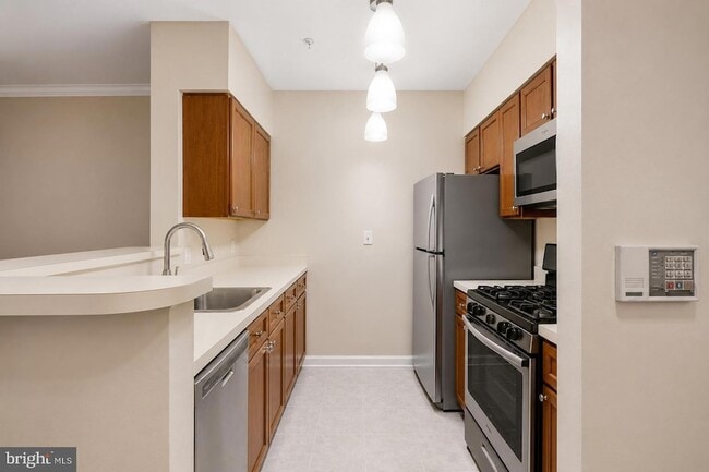 Building Photo - 2204 Westcourt Ln