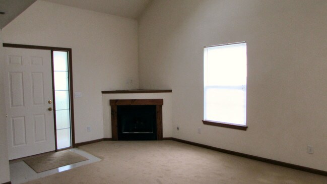 Building Photo - 1622 Hershey Ct
