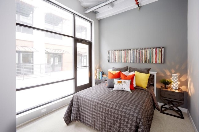 Foto del edificio - Cast Iron (Apts, Comm, Retail)