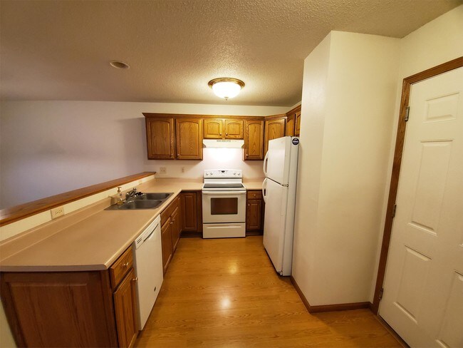 Building Photo - 504 Barnett Dr