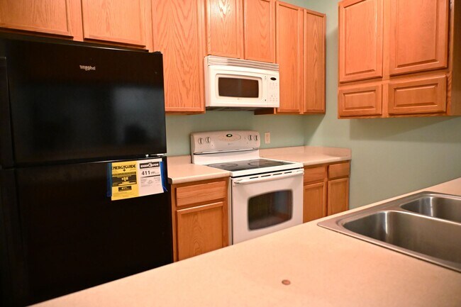 Building Photo - Spacious 3-Bedroom Ground-Floor Condo for rent in the Heart of Ankeny