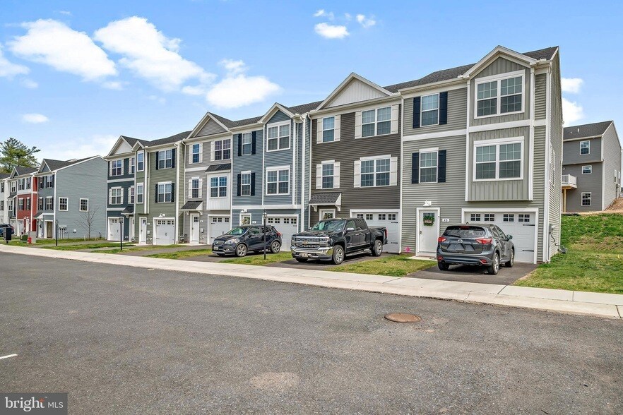 Foto principal - 495 S Spring Garden St