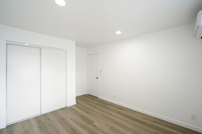 Photo - 4920 Granada Ave Apartment