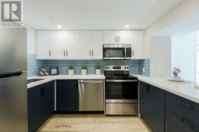 Building Photo - 2 Freeman St