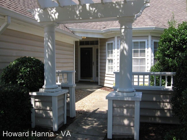 Building Photo - 3 br, 2 bath House - 100 Lands End Lane