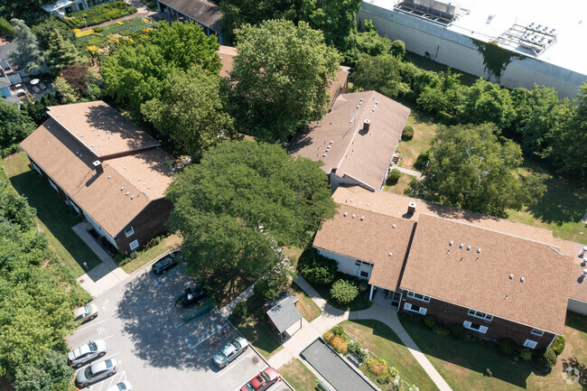 Building Photo - Dogwood Terrace