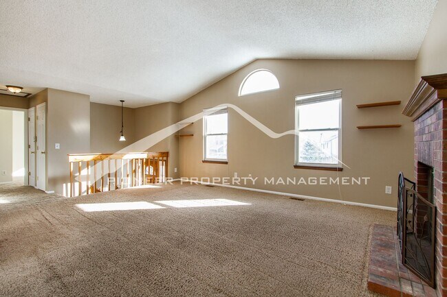 Building Photo - Split-level Home With Fenced Backyard and 2 Large Decks!