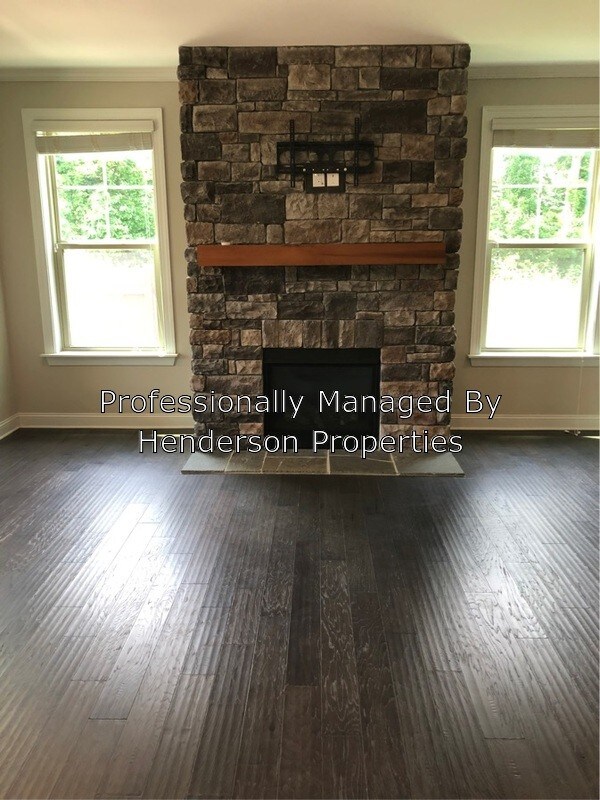 Building Photo - 10728 Vanguard Pkwy