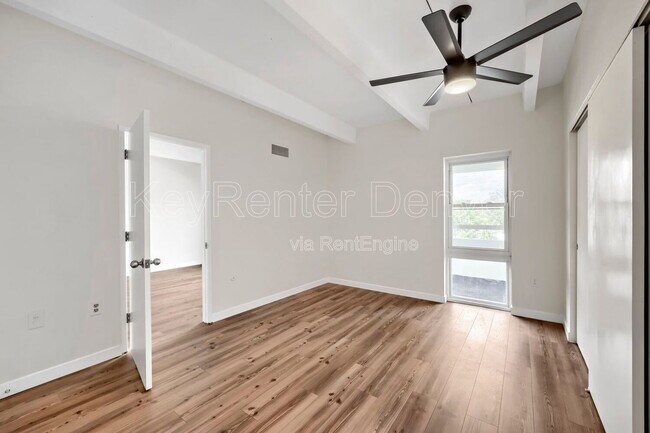 Foto del edificio - 551 N Pearl St