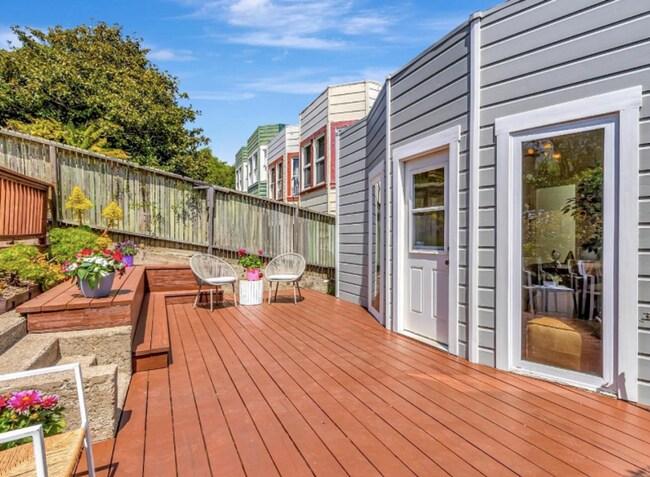 Building Photo - West Portal: Immaculate Home w/yard, garag...