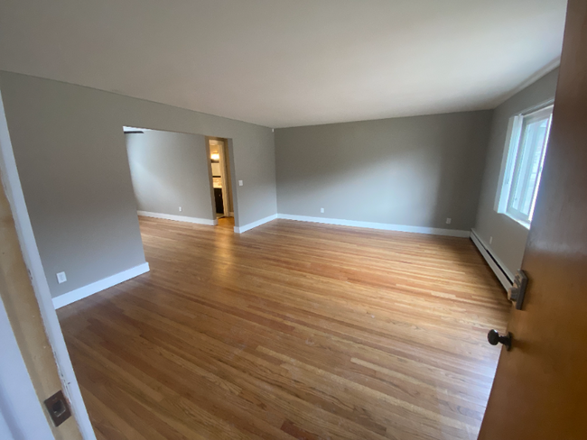 Building Photo - 645 Highland Ave