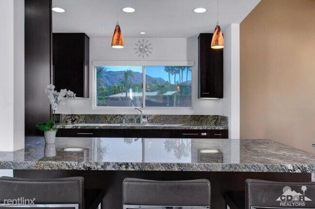 Building Photo - 2 br, 2 bath Condo - 1997 S Camino Real