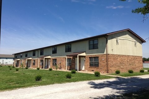 Primary Photo - 10 Pheasantwood Dr