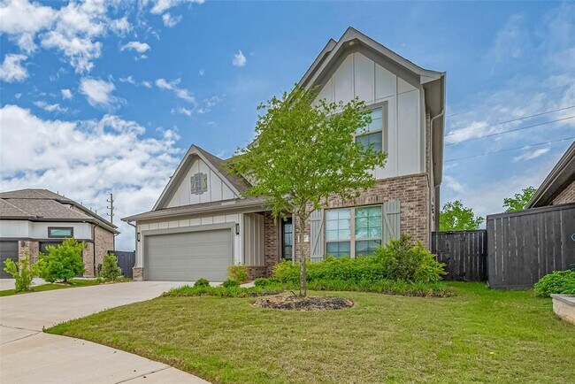 Building Photo - 307 Roselle Leaf Dr