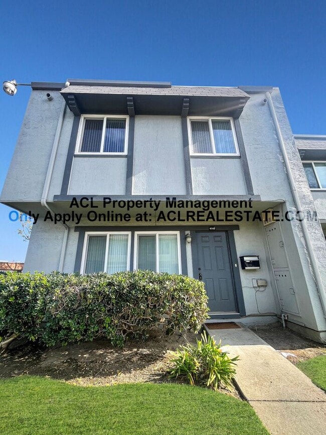 Building Photo - Spacious & Upgraded 4-Bedroom Townhouse in North Fremont!