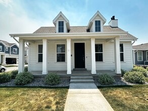 Building Photo - 5042 W Willow Way