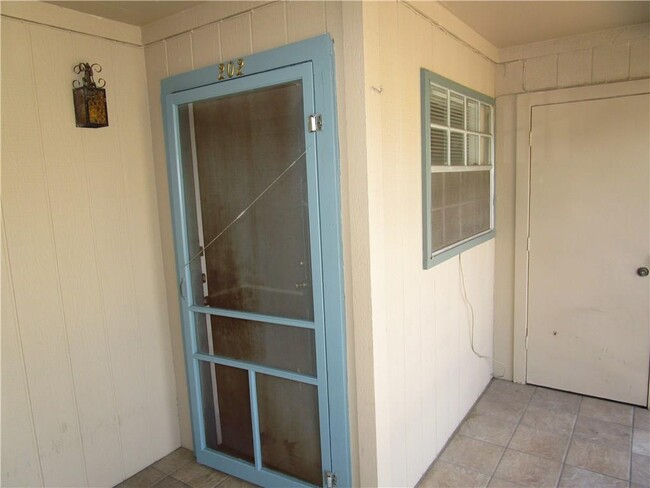 Foto del edificio - 312 E 43rd St
