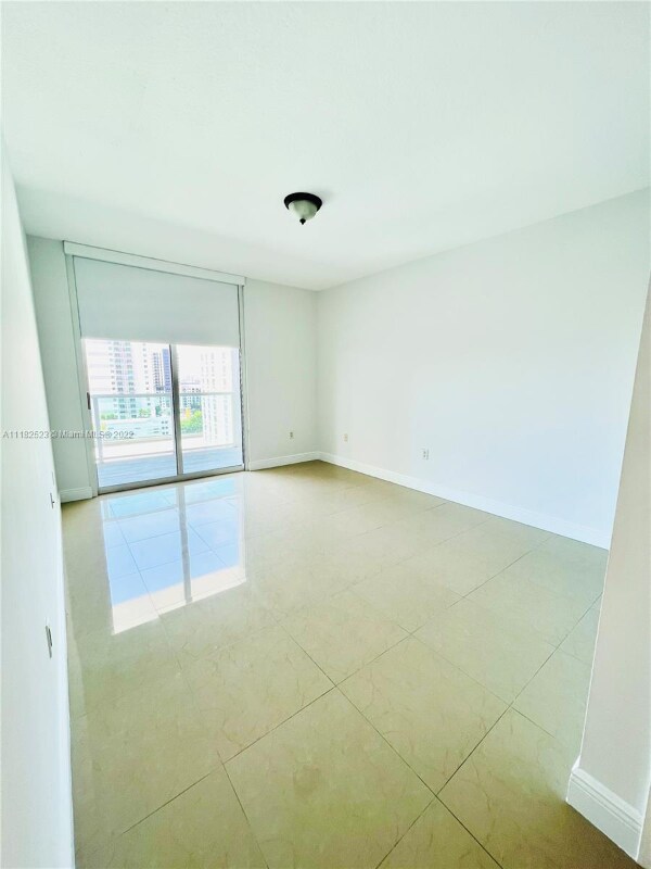Building Photo - 1250 S Miami Ave