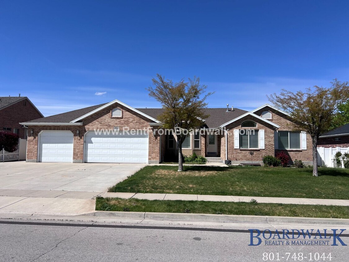 Primary Photo - SPECTACULAR 5 Bed home in South Jordan!