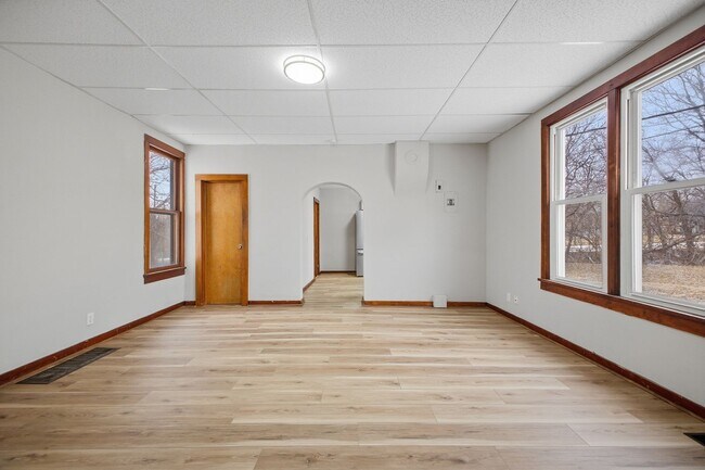 Foto del edificio - Remodeled 2 bedroom home with attached garage in charming Savannah