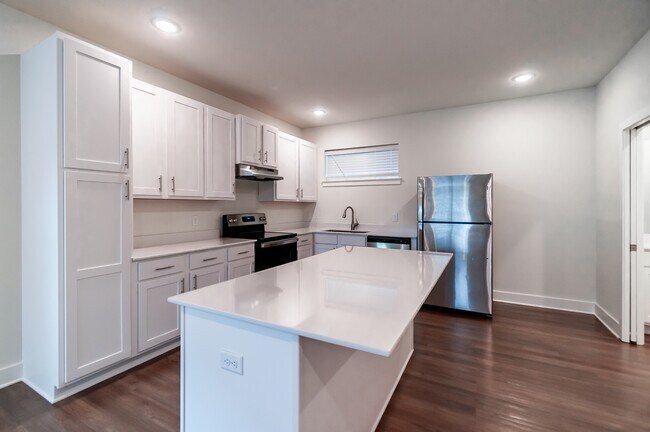 Photo - 605 Whitham Ave (Fayetteville, AR) House