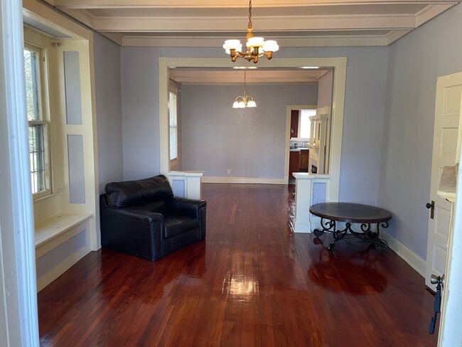 Foto del edificio - 4 Bed 2 Bath Rental