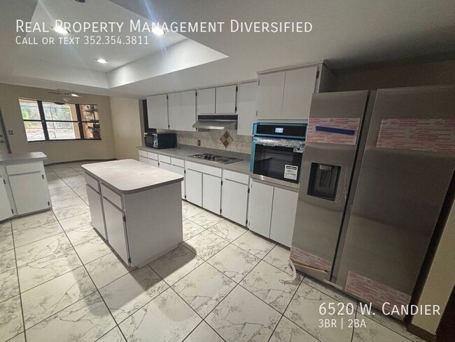 Foto del edificio - 6520 W. Candier-