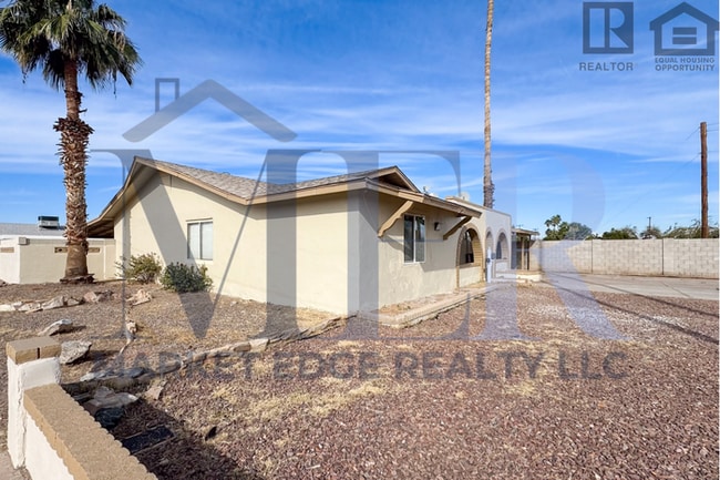 Foto del edificio - 4Bed/3Bath House at Broadway/Mill Ave! $399 MOVE-IN SPECIAL! Ready for Immediate Move-In! -- RV GATE