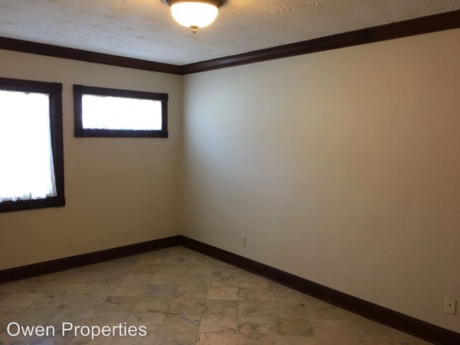 Building Photo - 1217 8th St