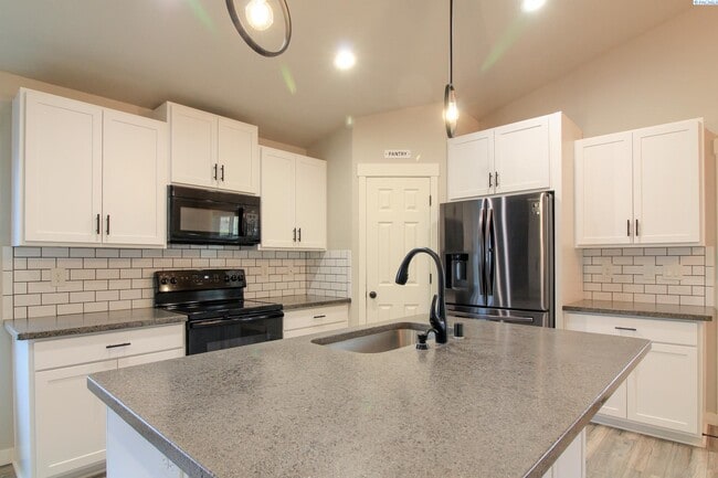 Building Photo - 3 Bed/2 Bath House in Benton City
