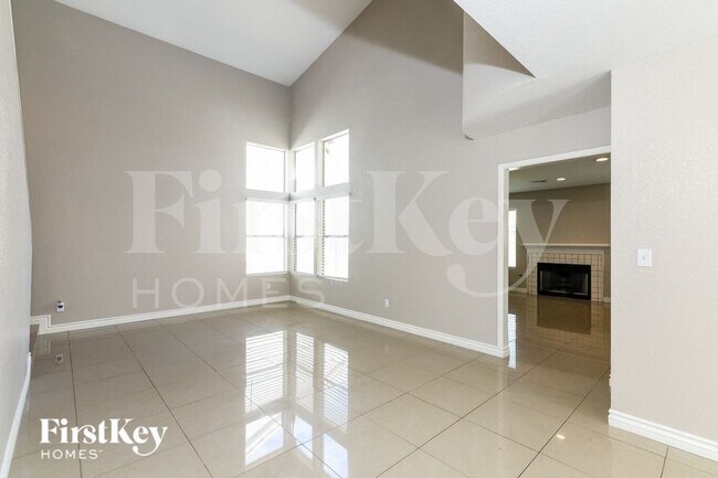 Foto del edificio - 6962 Antell Cir