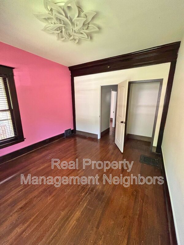 Foto del edificio - 216 Lafayette Ave NE