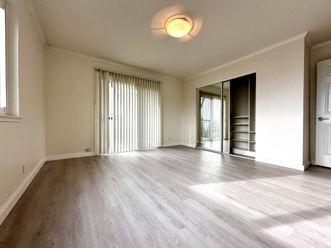Building Photo - 4710 Cabrillo St