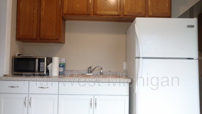 Foto del edificio - 1948 Silver Ave SE