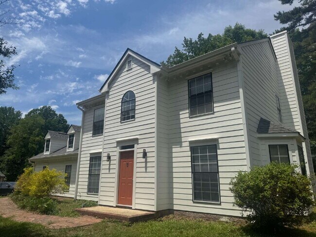 Foto del edificio - Experience a comfortable 3-bedroom, 3-bathroom single-family house.