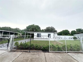Building Photo - 16450 NW 23rd Ct
