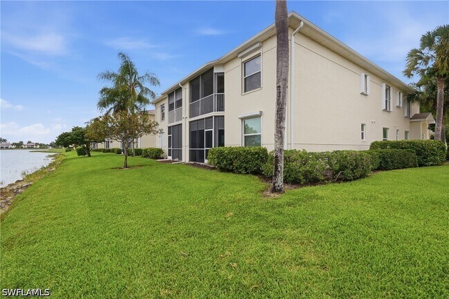 Building Photo - 3320 W Crown Pointe Blvd