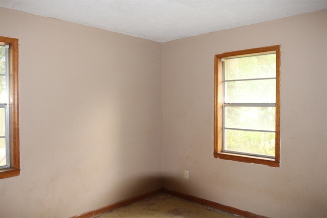 Building Photo - 804 Cason St