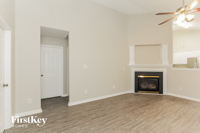 Building Photo - 7307 Woodbourne Ln