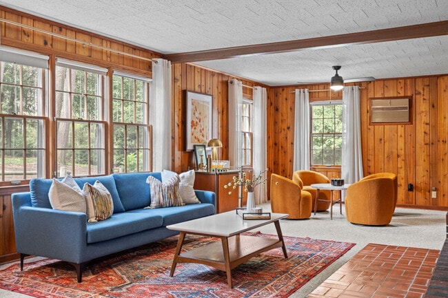 Building Photo - 264 Euharlee Rd SW