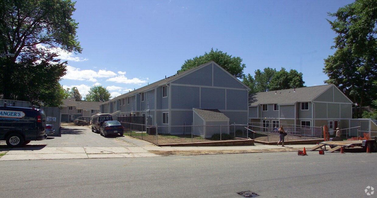 Foto principal - Liberty Hill Town Houses