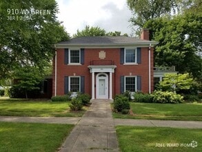 Building Photo - 910 W Green St
