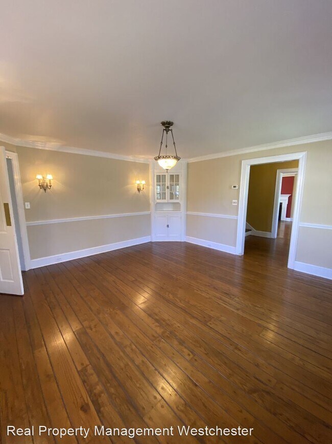 Foto del edificio - 5 br, 3 bath House - 33 Parkway Drive