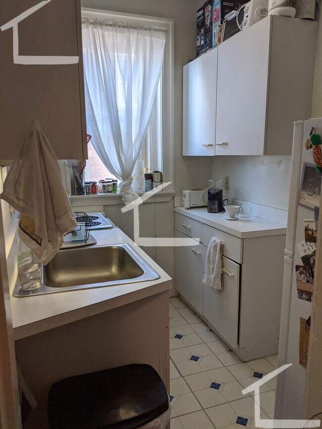 Building Photo - 1 Bedroom