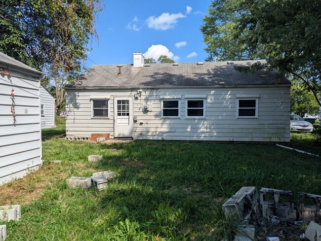 Building Photo - 281 S Hampton Rd