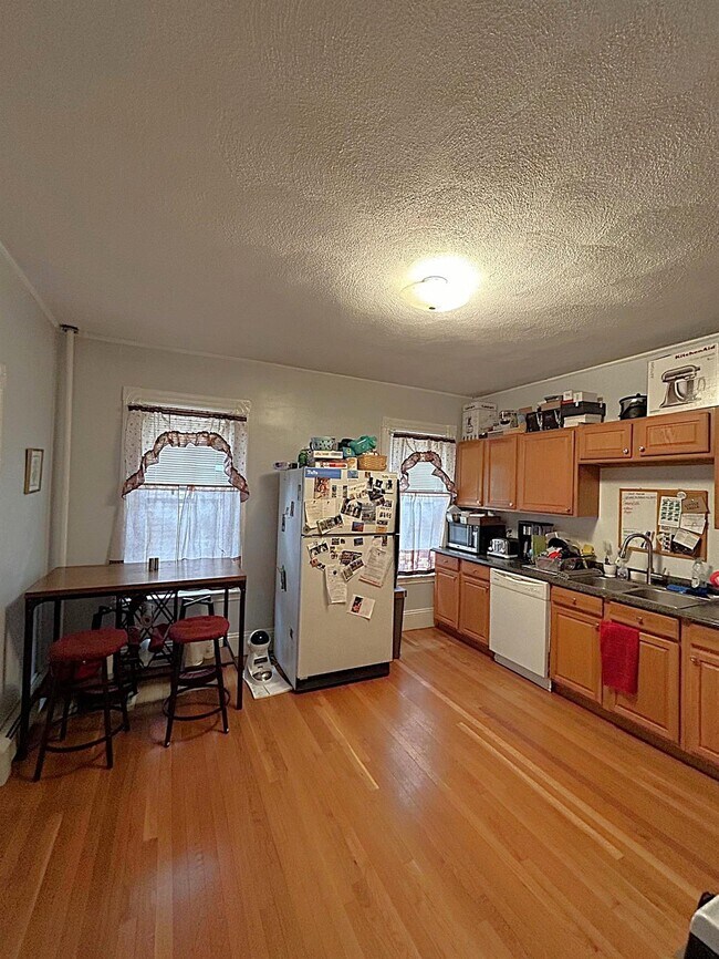 Foto del edificio - 578 Main St